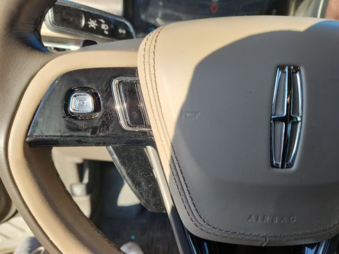 Used 2023 Lincoln Aviator Reserve w/ Equipment Group 201A image 13