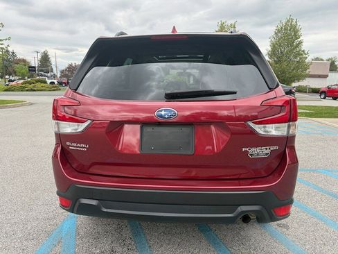 Used 2023 Subaru Forester Premium AWD/4WD image 5