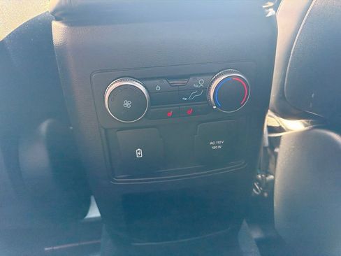 Used 2020 Ford Explorer Platinum w/ Premium Technology Package AWD/4WD image 20