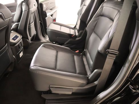 New 2026 Lincoln Navigator Reserve AWD/4WD image 12
