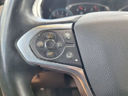 Used 2023 Chevrolet Traverse LT FWD image 12