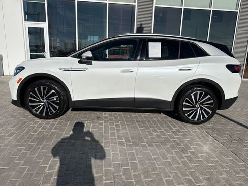 Certified 2023 Volkswagen ID.4 Pro S Plus image 2