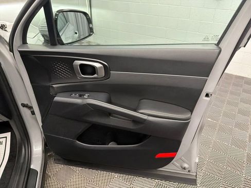 Certified 2024 Kia Sorento S w/ Panoramic Sunroof Package FWD image 34