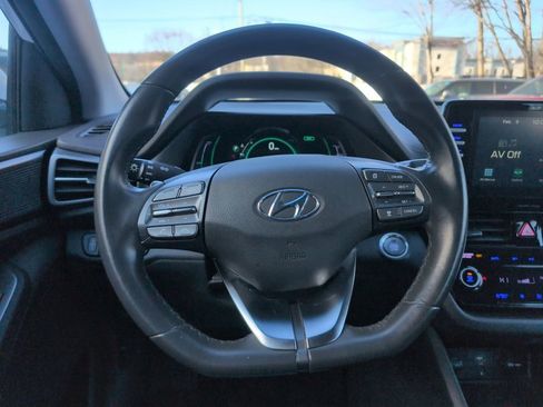 Used 2020 Hyundai Ioniq SEL image 15