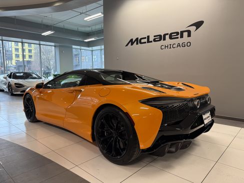 New 2026 McLaren Artura Spider RWD image 3