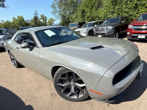Used 2018 Dodge Challenger R/T RWD image 1