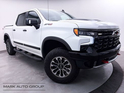 Used 2023 Chevrolet Silverado 1500 ZR2 w/ Technology Package AWD/4WD image 1