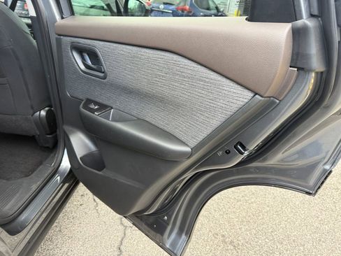 Used 2023 Nissan Rogue S image 26