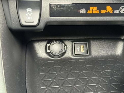 Used 2024 Toyota RAV4 XLE w/ Convenience Package AWD/4WD image 12
