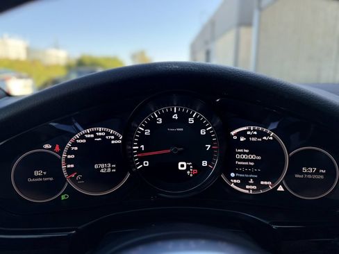 Used 2018 Porsche Panamera 4S Executive AWD/4WD image 34