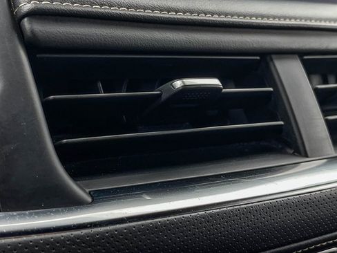 Used 2023 Chevrolet Suburban Premier image 26