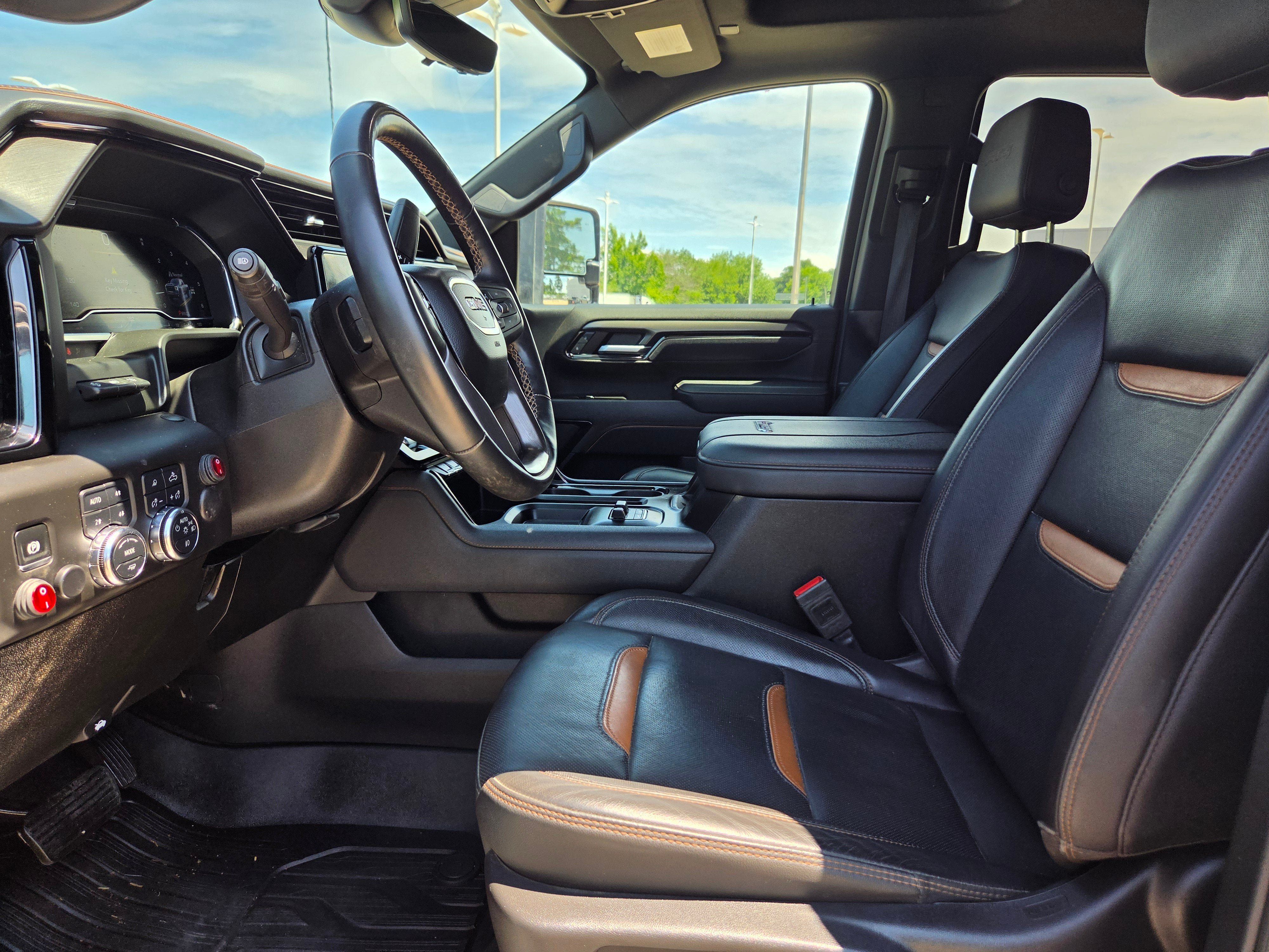 Used 2025 GMC Sierra 2500 AT4 w/ AT4 Premium Plus Package AWD/4WD image 30