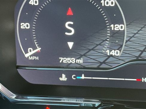 Used 2024 GMC Sierra 2500 SLT w/ SLT Premium Package image 25