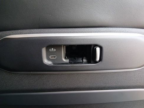 New 2026 BMW X6 M60i image 15