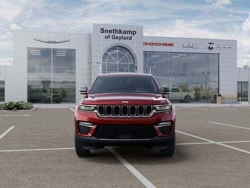 New 2025 Jeep Grand Cherokee Limited w/ Trailer Tow Package AWD/4WD image 6