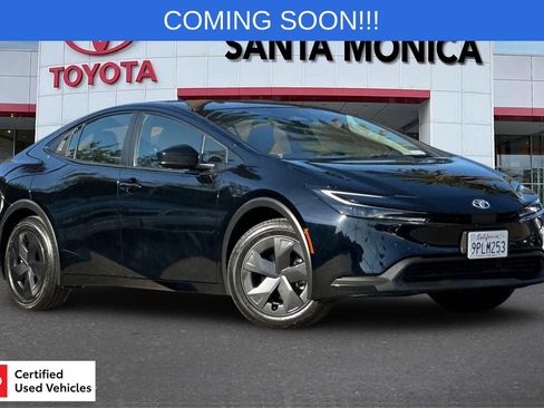 Certified 2024 Toyota Prius LE FWD image 1