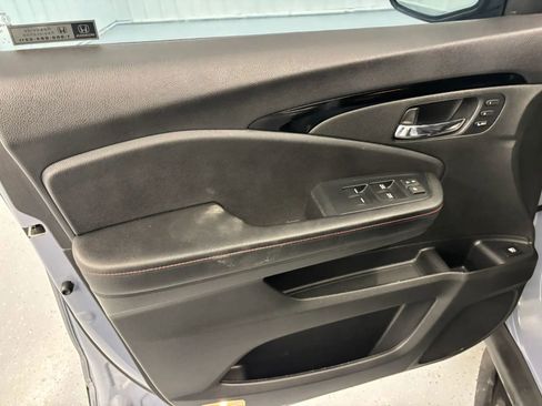 Used 2023 Honda Ridgeline Black Edition image 33