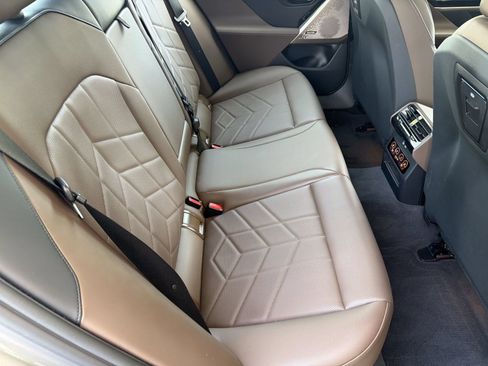 Used 2026 BMW 530i w/ Premium Package RWD image 32