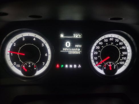 Used 2017 RAM 1500 Express AWD/4WD image 23