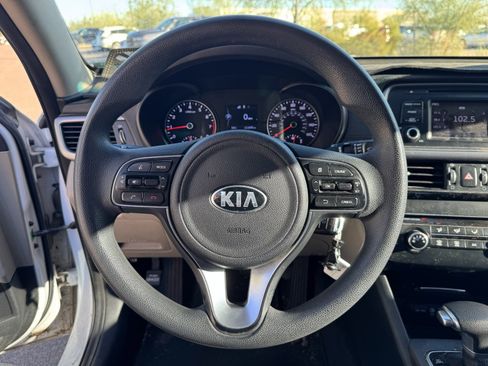 Used 2016 Kia Optima LX image 18