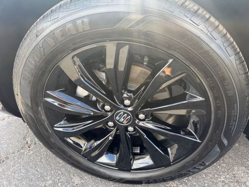 Used 2025 Buick Envista Sport Touring image 28