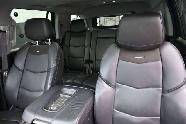 Used 2017 Cadillac Escalade Luxury AWD/4WD image 15
