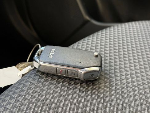 Used 2025 Kia Soul LX w/ LX Technology Package image 20