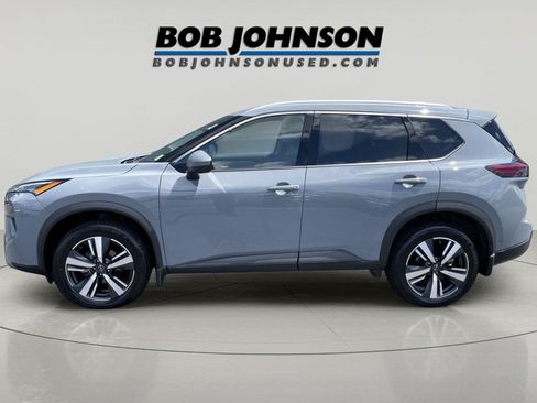 Used 2024 Nissan Rogue SL AWD/4WD image 6