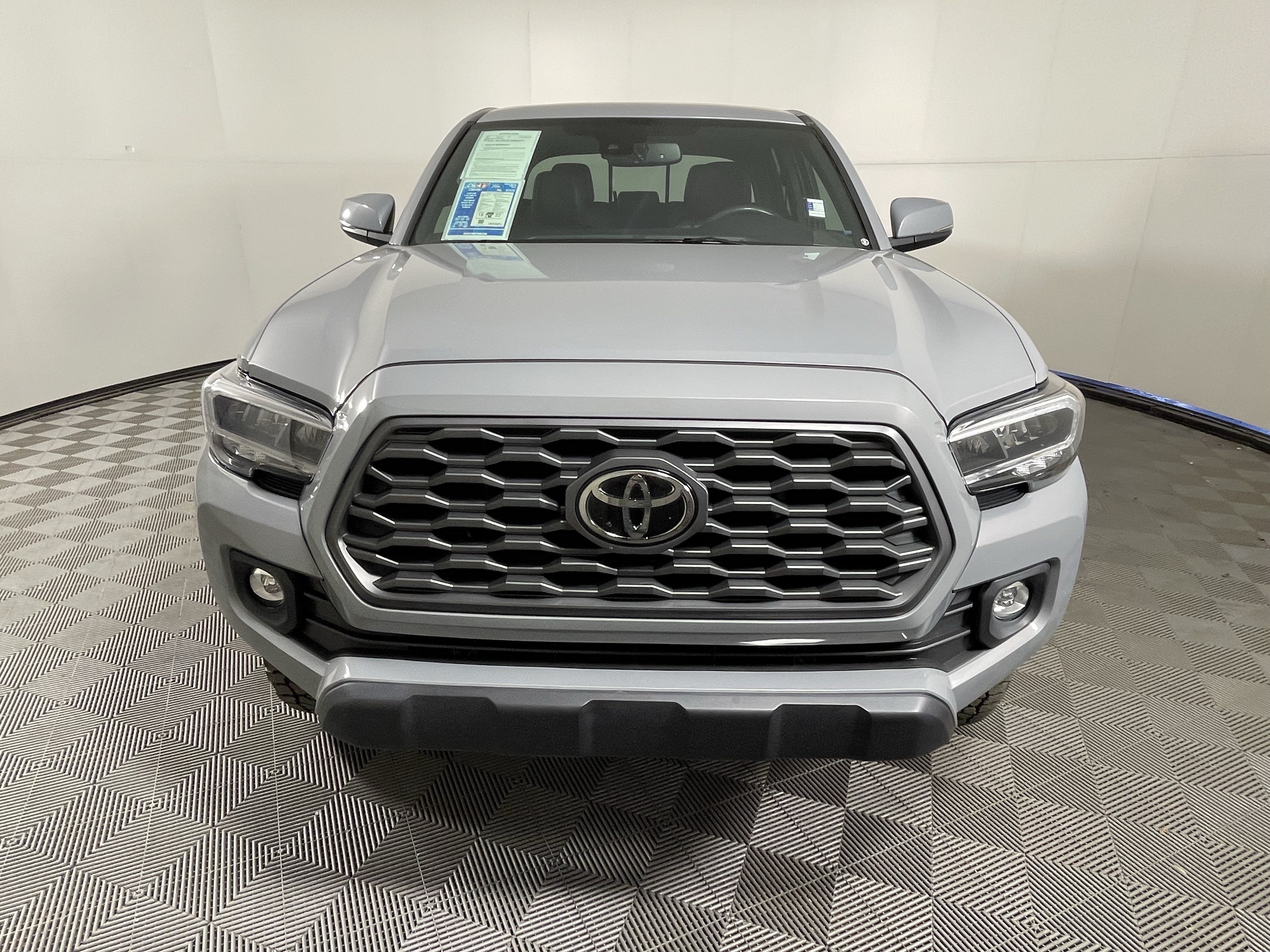 Used 2020 Toyota Tacoma TRD Off-Road w/ TRD Premium Off Road Package AWD/4WD image 8