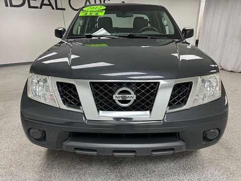 Used 2012 Nissan Frontier SV w/ SV Premium Utility Pkg image 2