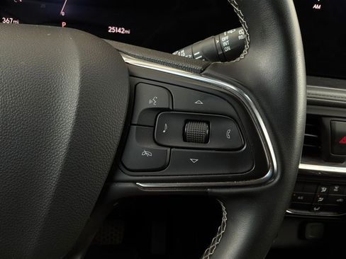 Used 2025 Buick Encore GX Preferred FWD image 32