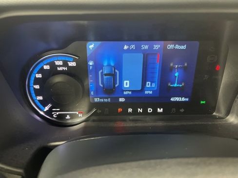 Used 2024 Ford Bronco Badlands image 16