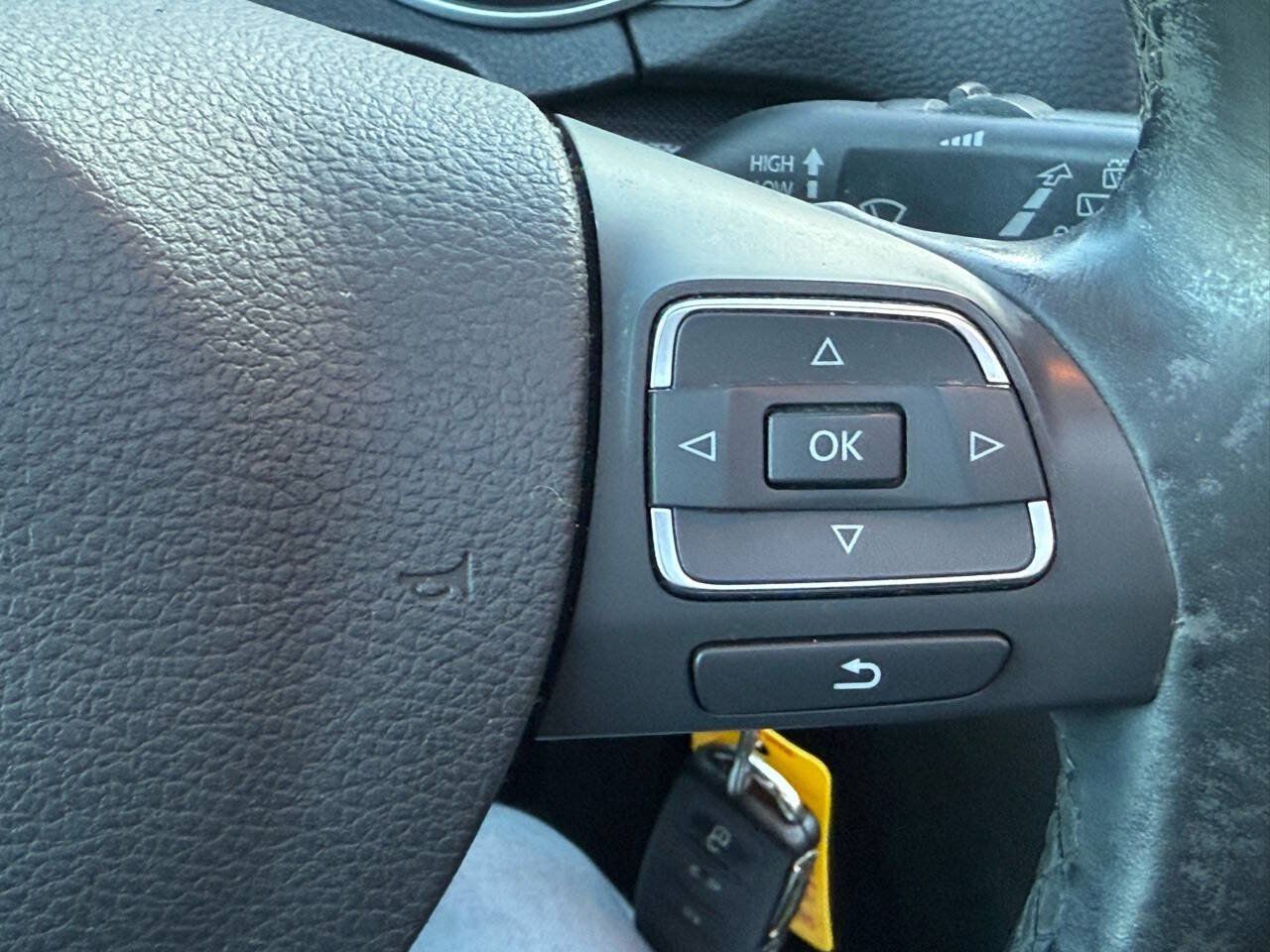 Used 2010 Volkswagen Jetta TDI FWD image 46