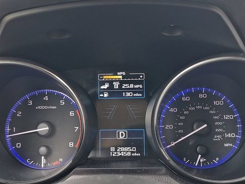 Used 2017 Subaru Outback 2.5i Limited AWD/4WD image 9