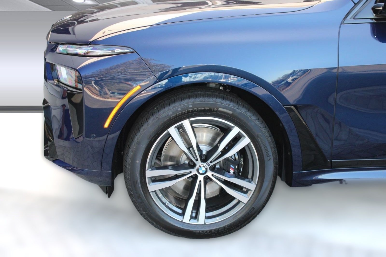 Used 2026 BMW X7 xDrive40i AWD/4WD image 13