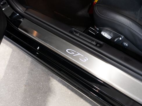 Used 2010 Porsche 911 GT3 RWD image 42