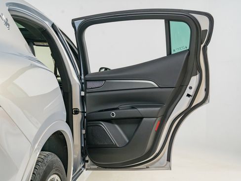 Used 2024 Maserati Grecale GT image 29