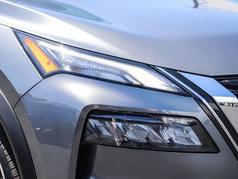 Used 2023 Nissan Rogue S FWD image 8