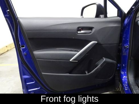 Used 2022 Toyota Corolla Cross XLE image 16