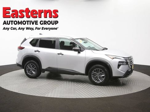 Used 2024 Nissan Rogue S AWD/4WD image 47