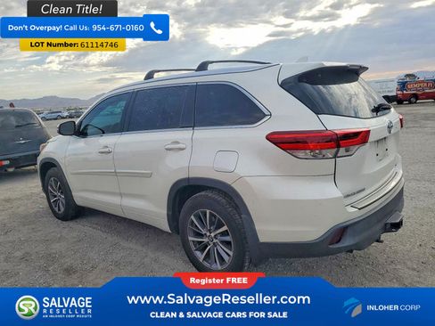 Used 2017 Toyota Highlander XLE AWD/4WD image 3