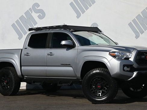 Used 2019 Toyota Tacoma SR5 image 3