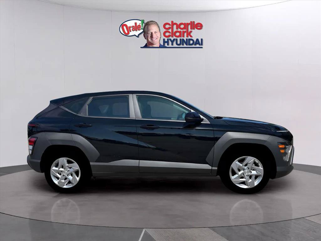 Used 2026 Hyundai Kona SE FWD image 9