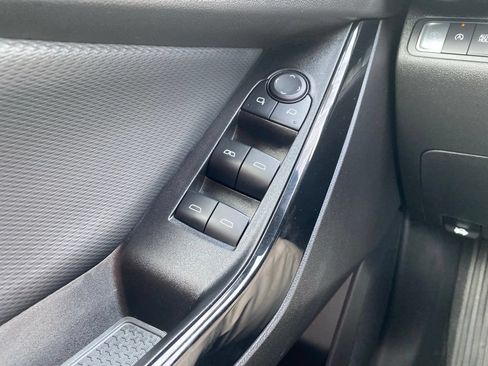 Used 2025 Chevrolet Equinox LT FWD image 31