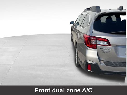 Used 2019 Subaru Outback 2.5i Premium image 6