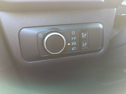 Certified 2025 Ford Escape Active AWD/4WD image 29