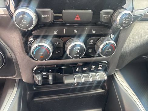 Used 2020 RAM 1500 Big Horn AWD/4WD image 19