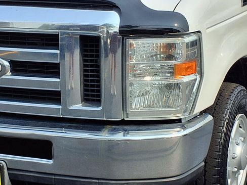 Used 2015 Ford E-350 and Econoline 350 Super Duty w/ Power Windows & Locks Group RWD image 32