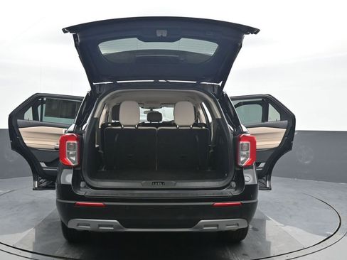 Used 2023 Ford Explorer XLT w/ Equipment Group 202A image 25