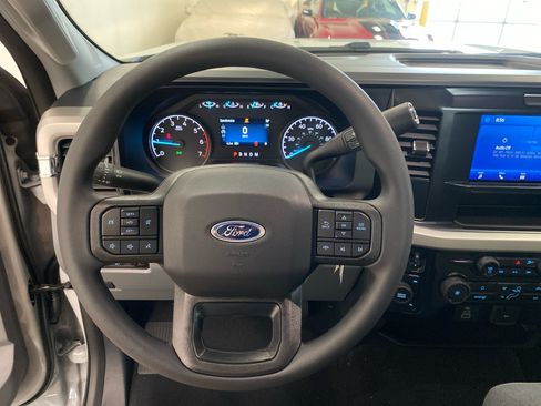 New 2026 Ford F250 XLT w/ FX4 Off-Road Package AWD/4WD image 12